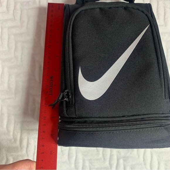 Nike Hyper Pink Insulated Tote Lunch Bag - Picture 9 of 9